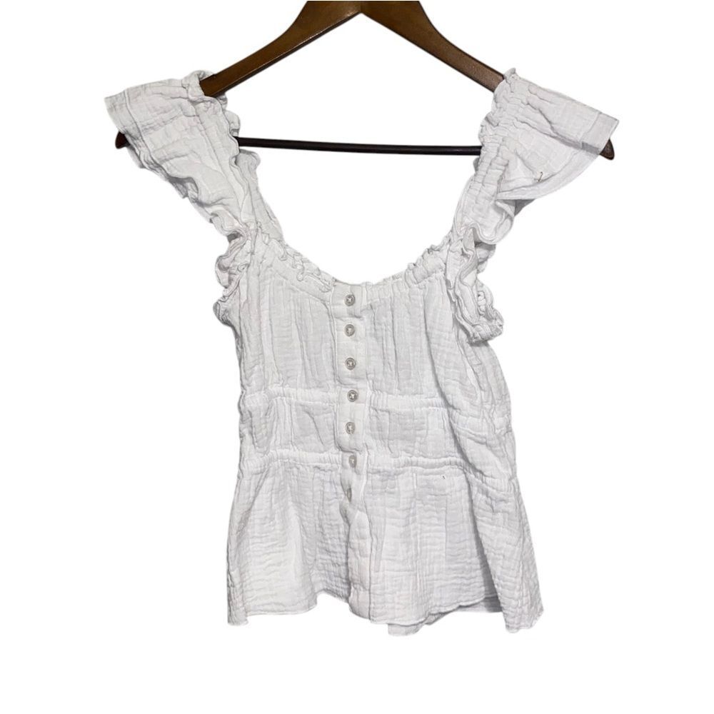 Steve Madden White Flutter Sleeve Blouse